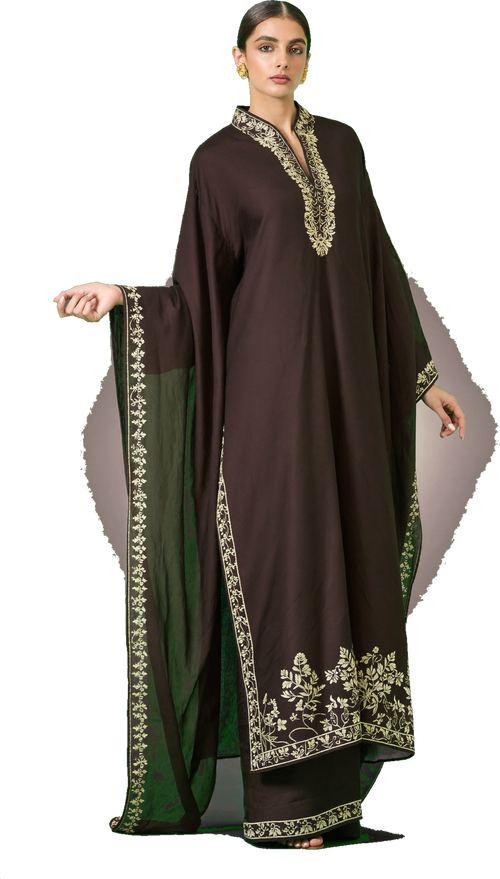 ARAAF Espresso Ziya kaftan model transparent cutout